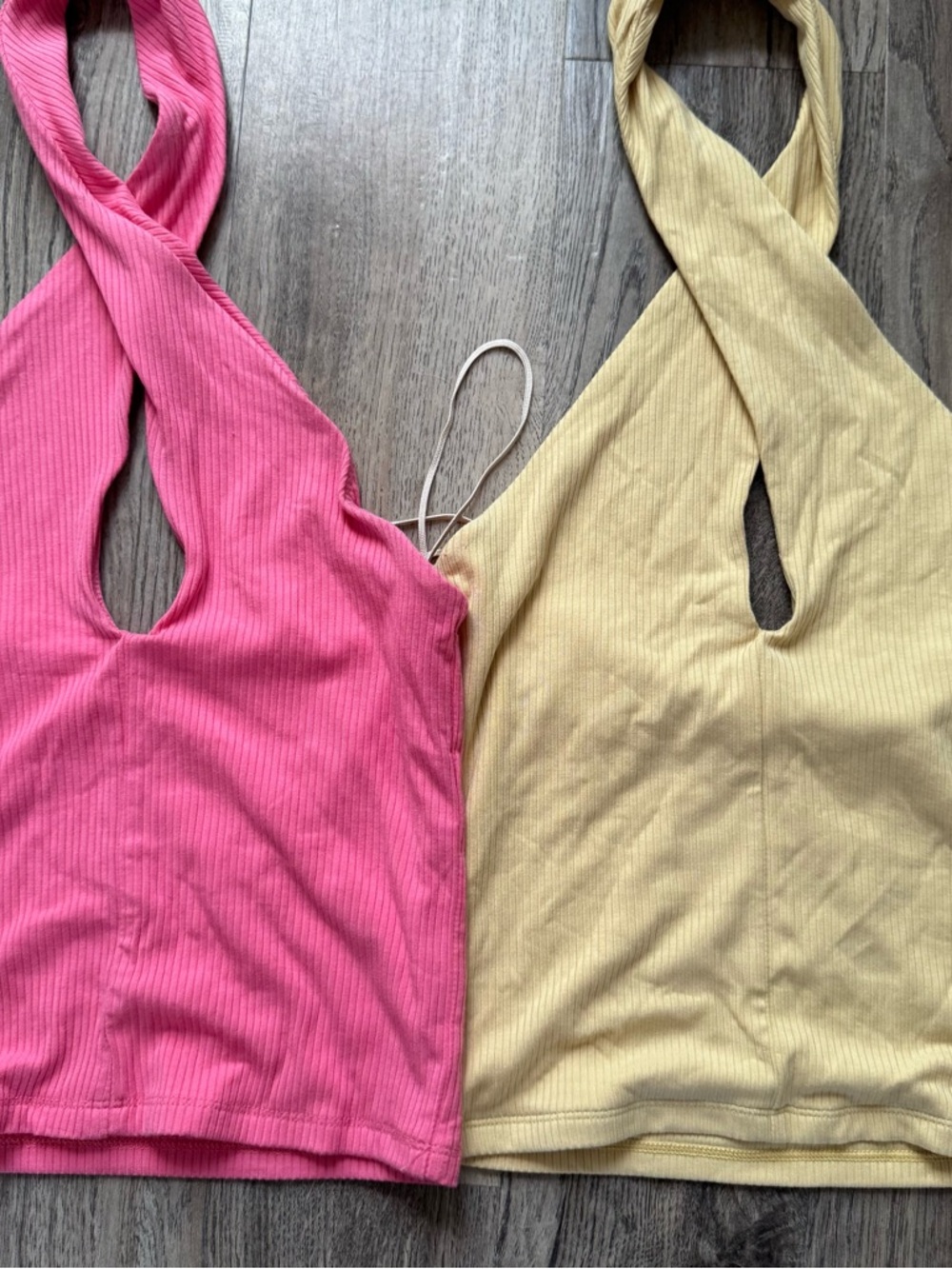 Aritzia bundle Wilfred Halter Ribbed Tank Top Yellow size S